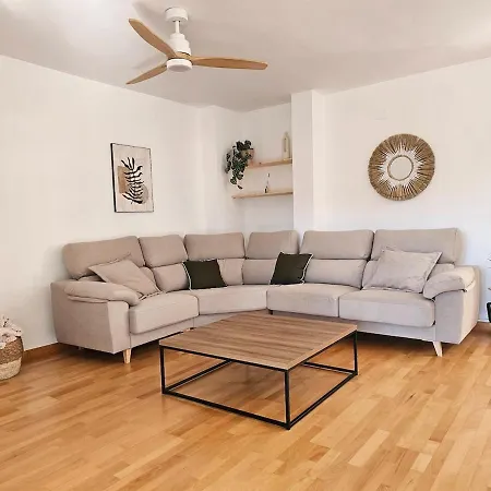 Chalet Juncos De La Encantada
