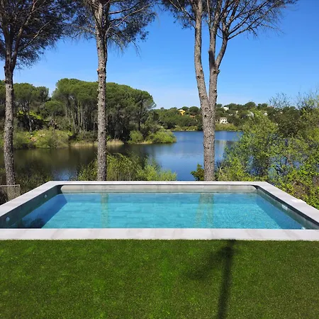 Chalet Juncos De La Encantada *